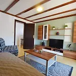 Tony Apartments